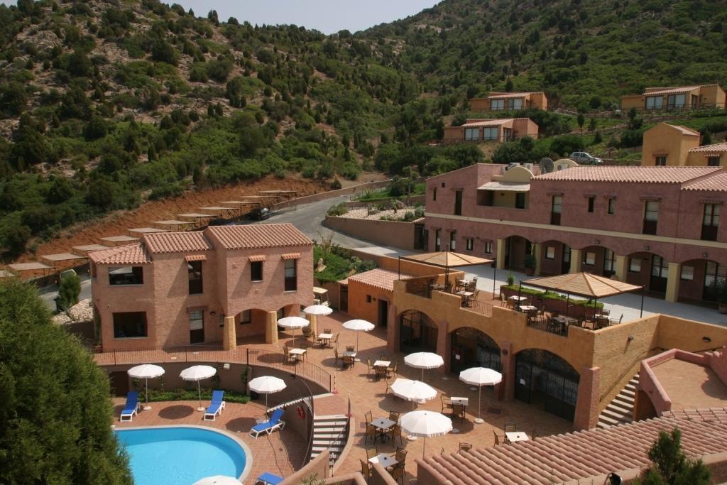 Sosventos Village Hotel Теулада Екстер'єр фото